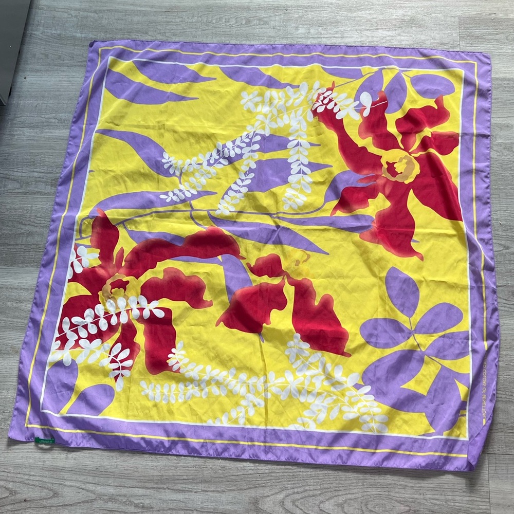 Benetton Vintage Collectable Scarf